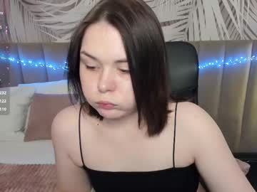 girl
        alli_zi cam image #6356346