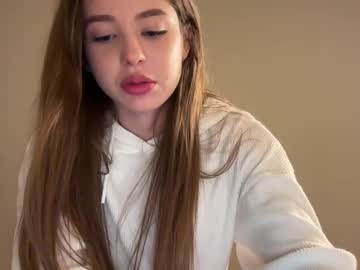 girl
        endlessmia cam image #6390312