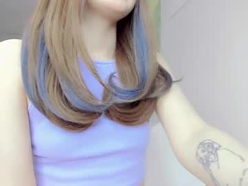 girl
        welcomb cam image #4289550