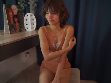 girl
        lenaelisabeth cam image #3042000