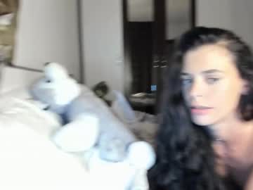 girl
        abbybunnyy cam image #2044004