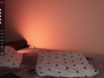 girl
        _chloechlorine_ cam image #317728