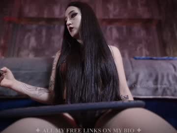 girl
        charlotte_germanotta_ cam image #6266057