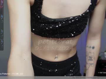 girl
        petitebrat cam image #3278782