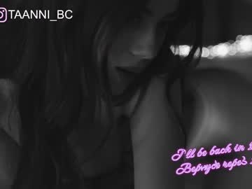 girl
        taanni_bc cam image #55059