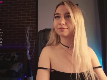 girl
        yolandabertha cam image #1621434