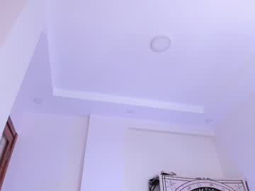 girl
        chanlia cam image #4171915