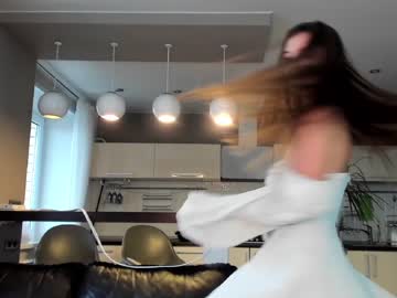 girl
        coy_amina_ cam image #402442