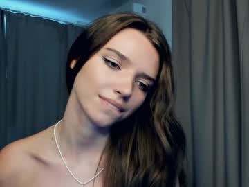 girl
        daisyfoulks cam image #4681080