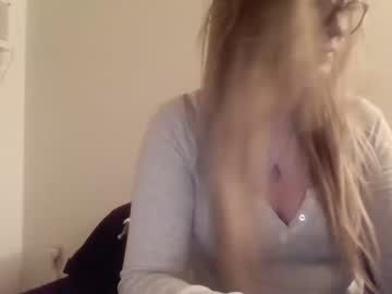 girl
        bendmeovr5056 cam image #293324