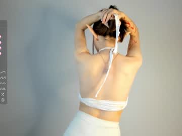 girl
        margarethowell cam image #2658676