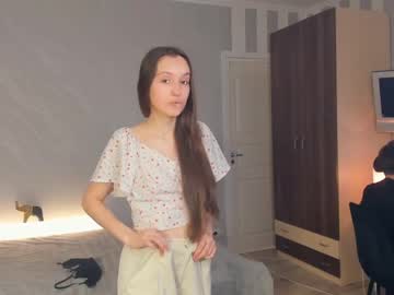 girl
        oliviahatchet cam image #3980427