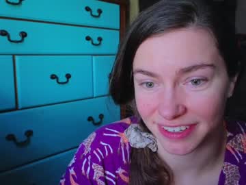 girl
        chroniclove cam image #6553470