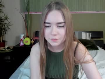girl
        amy__gray cam image #337125