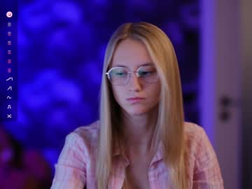 girl
        angeellina cam image #5636091