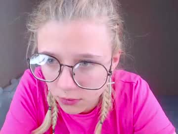 girl
        _little_ki1tty cam image #4069931