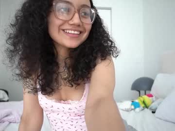 girl
        miaxrain cam image #5864156