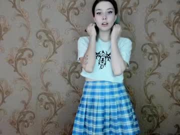 girl
        yuinika_ cam image #4713040