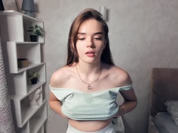girl
        jinny_garland cam image #5647284