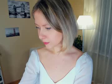 girl
        petraemans cam image #3572704