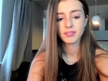 girl
        coy_amina_ cam image #265697