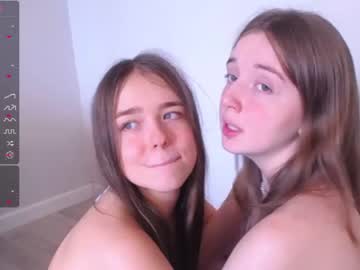 couple
        pollypolly__ cam image #2419690