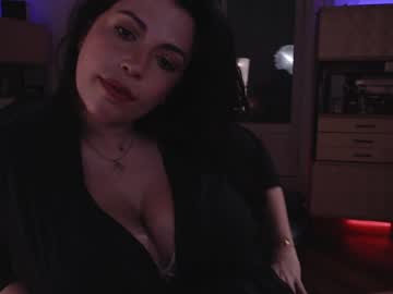 girl
        mila_ cam image #1703564
