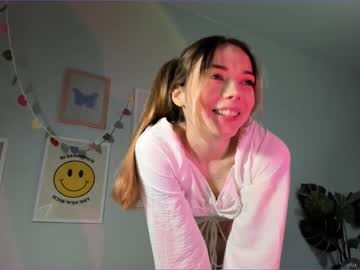 girl
        thisisamelia cam image #3370788