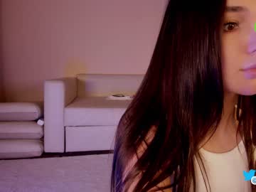girl
        hollyextra cam image #2941475