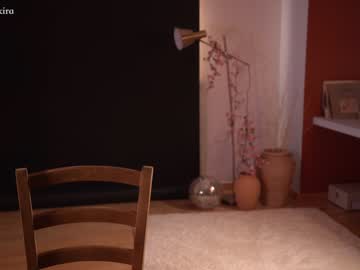 girl
        chillwithkira cam image #668619
