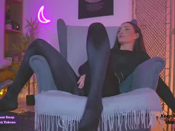 girl
        ambercb cam image #3287509
