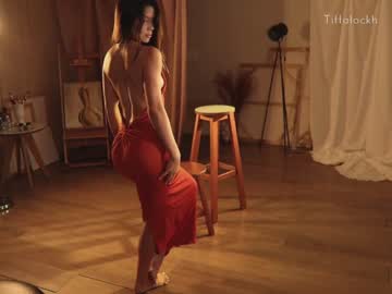 girl
        tifalock_ cam image #1009213