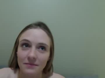 girl
        jebibbler cam image #565299