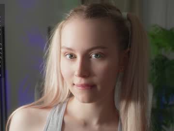 girl
        sonyaericsson cam image #3930806