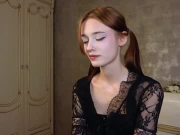 girl
        wiloneakerley cam image #4689505