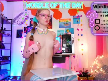 girl
        emmasky69 cam image #5844981