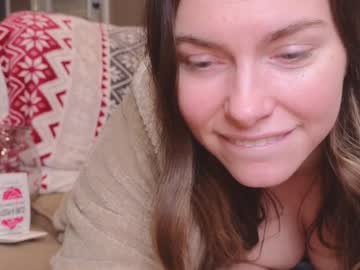 girl
        chroniclove cam image #5609102