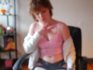 girl
        sisypheanlove cam image #1079172