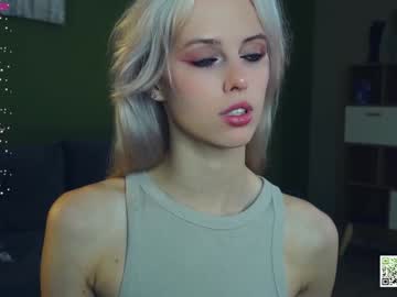 girl
        audreycarvin cam image #4728104