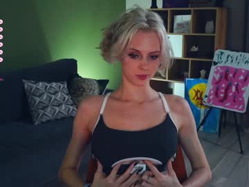 girl
        audreycarvin cam image #5082069