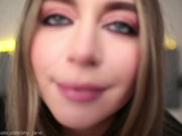 girl
        shy_jane cam image #6530250