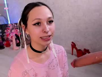 girl
        karolineneuer cam image #6886139