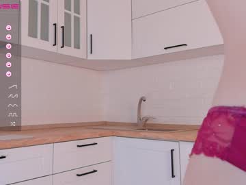girl
        loribanks cam image #1165277