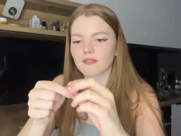 girl
        kristalwynn cam image #4850769