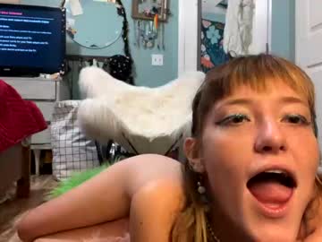 girl
        montymagic cam image #206257