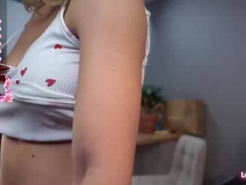 girl
        roselyn_rose cam image #6854351