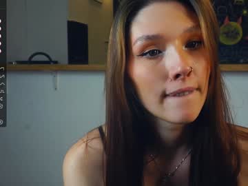 girl
        shelleyblythe cam image #5450503