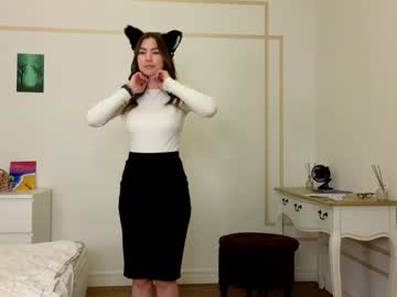 girl
        fannydowlen cam image #4348490