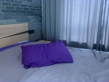 girl
        loonyko cam image #1141961