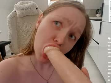 girl
        saiiilormoon cam image #6884026